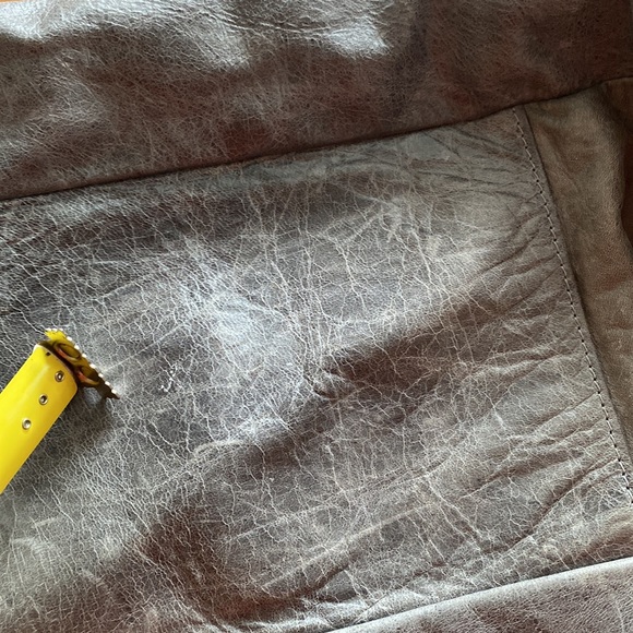 Genuine leather tote /duff bag /weekend bag - Picture 13 of 13